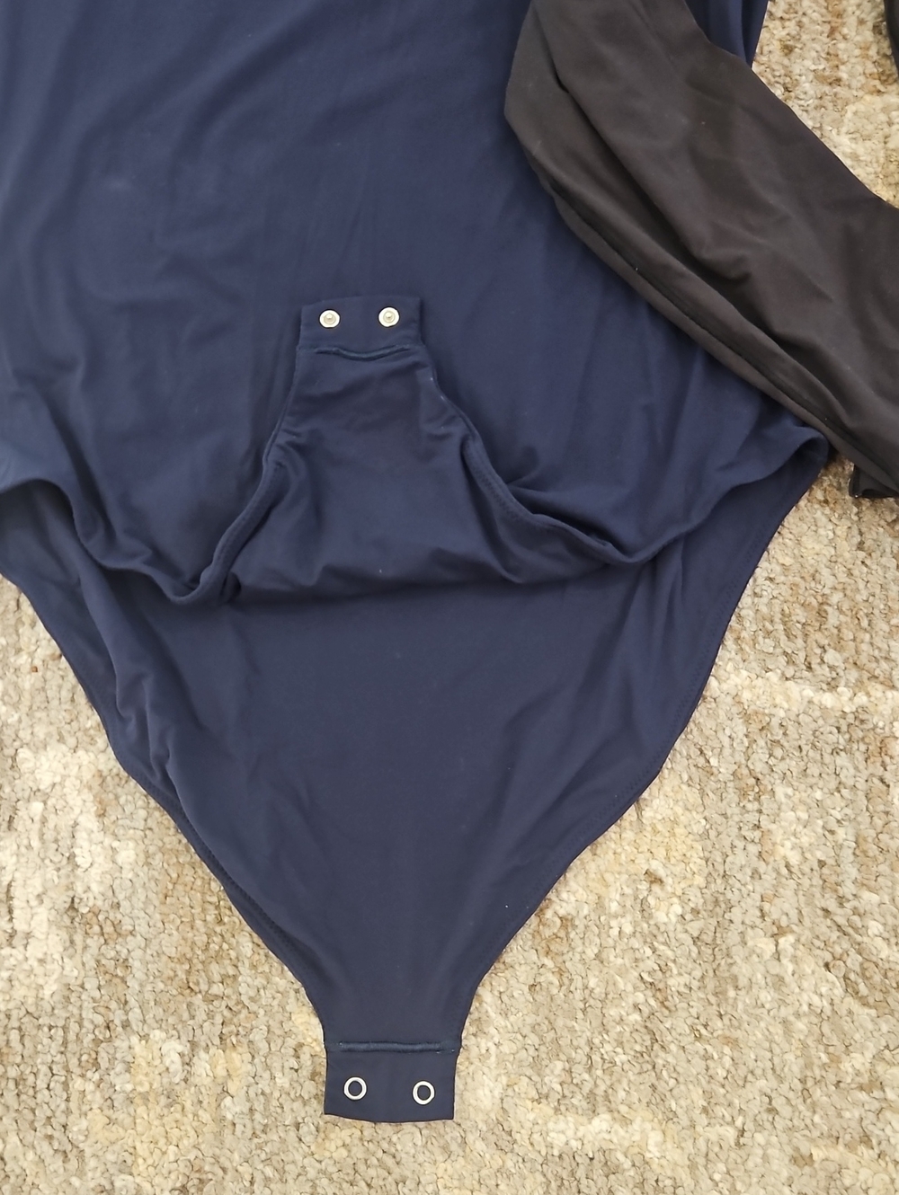 Skims Body Suits - Picture 6 of 7